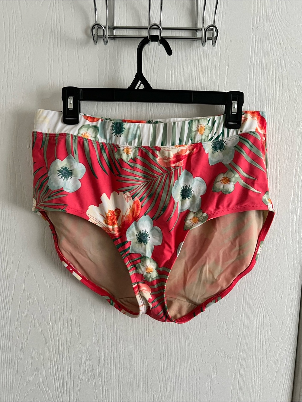 Cacique High-Waist Floral Women’s Shorts - Coral Pink